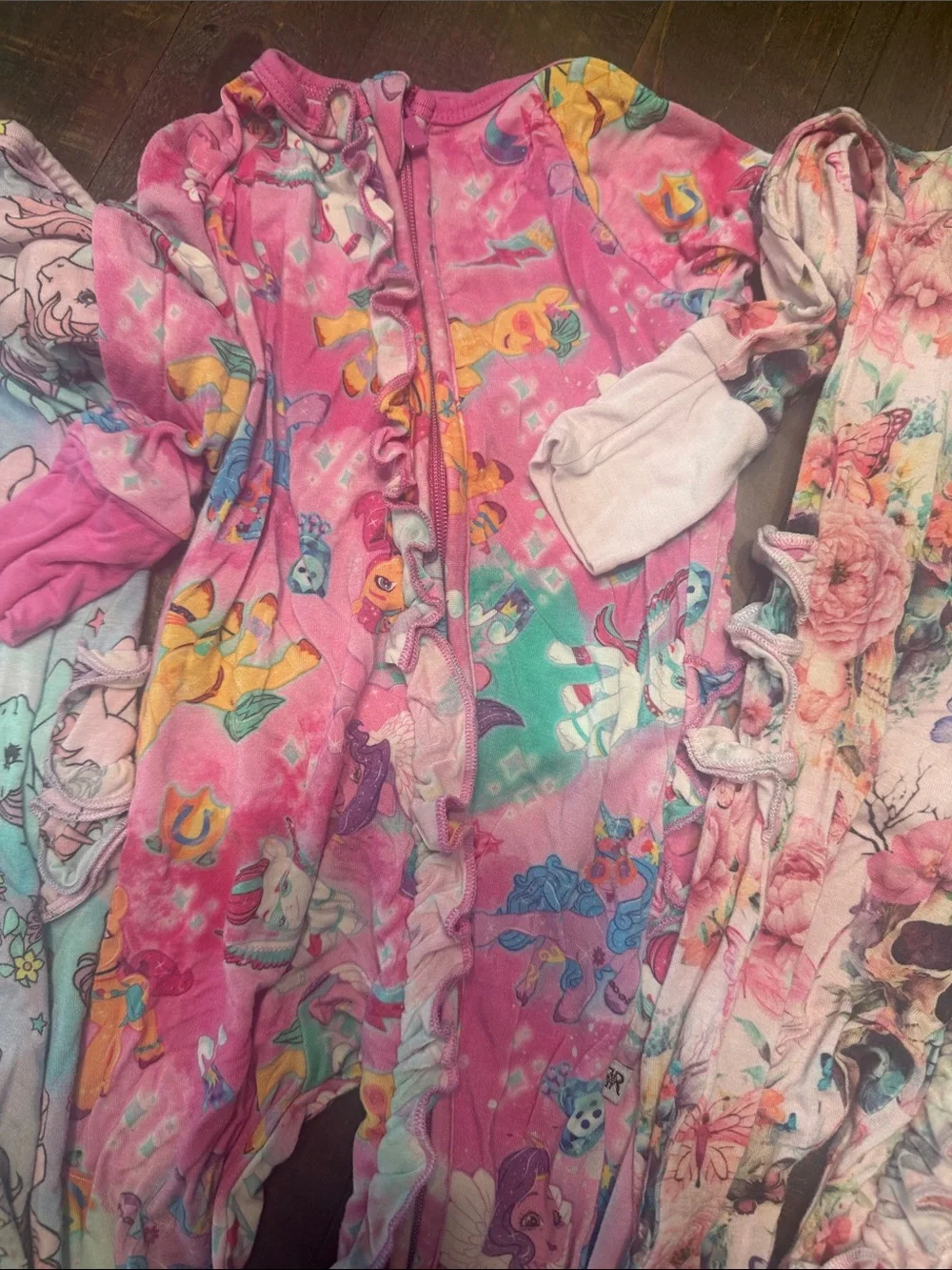 Bums and roses pajamas
